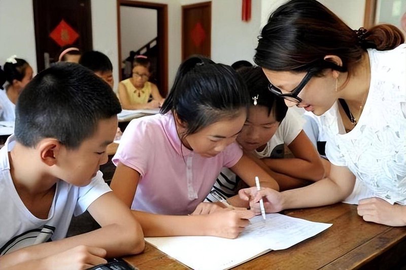 岳阳课外辅导：学习路上的良师益友
